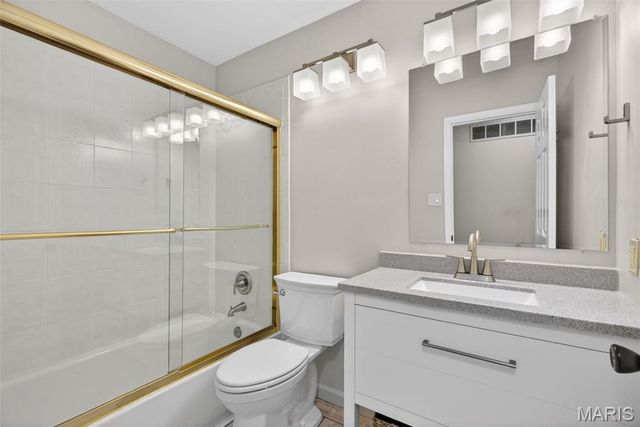 12538 Parkway Acres Court, Maryland Heights, MO 63043