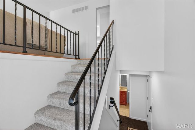 12538 Parkway Acres Court, Maryland Heights, MO 63043
