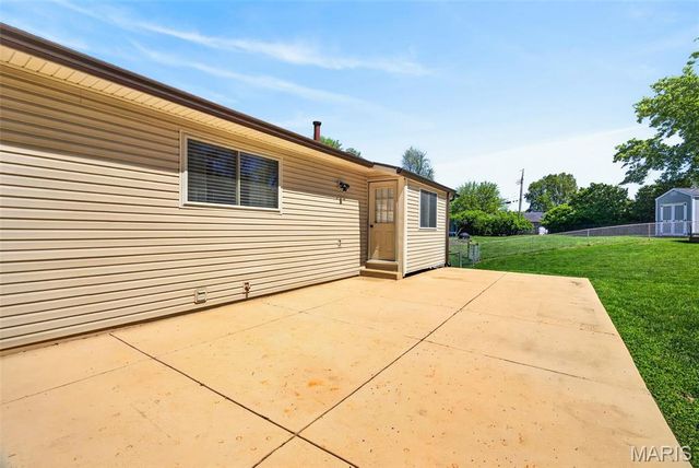 12538 Parkway Acres Court, Maryland Heights, MO 63043