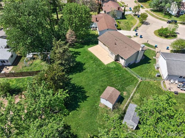 12538 Parkway Acres Court, Maryland Heights, MO 63043