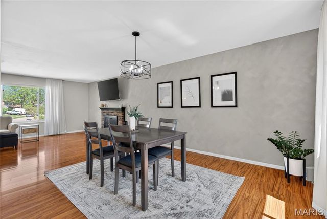 12538 Parkway Acres Court, Maryland Heights, MO 63043