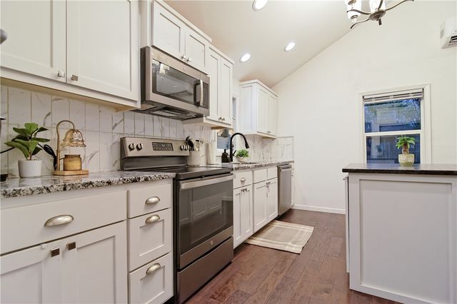 206 W Parks Street, Prairie Grove, AR 72753