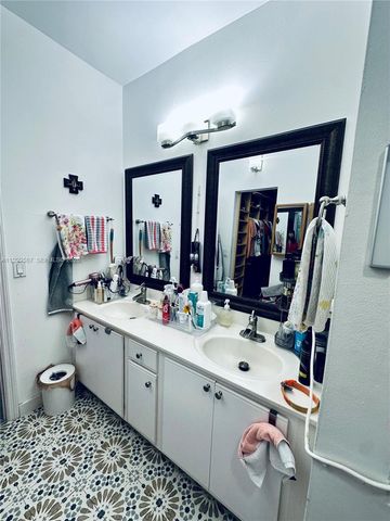 14531 SW 160th Ct, Miami, FL 33196