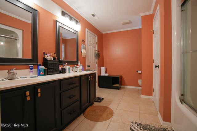 218 English Walnut Drive, Richlands, NC 28574