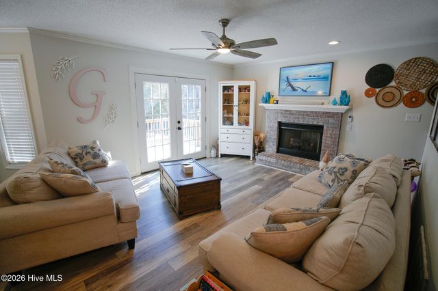 218 English Walnut Drive, Richlands, NC 28574