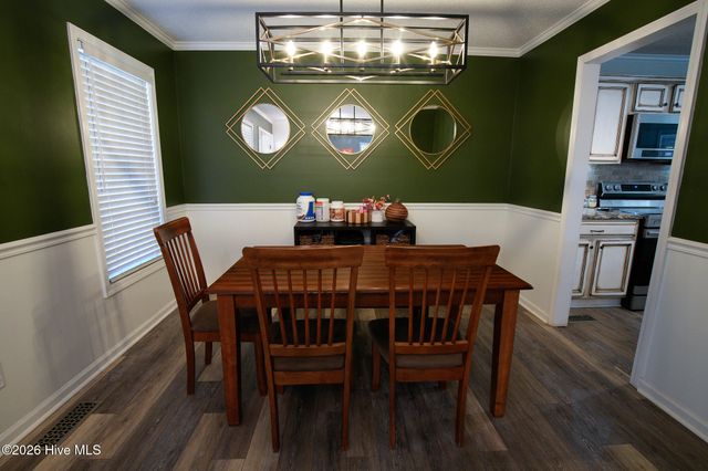 218 English Walnut Drive, Richlands, NC 28574