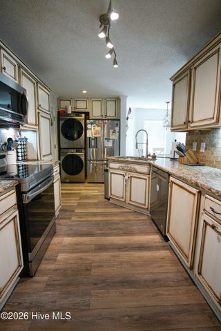 218 English Walnut Drive, Richlands, NC 28574