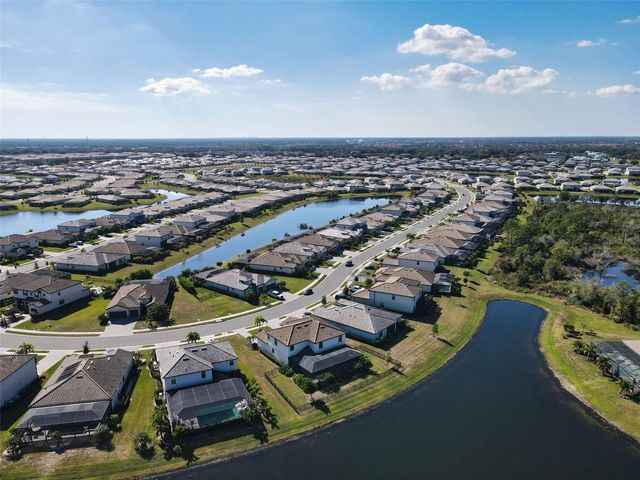 15627 WHITE LINEN DRIVE, Bradenton, FL 34211