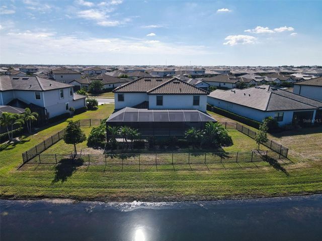 15627 WHITE LINEN DRIVE, Bradenton, FL 34211