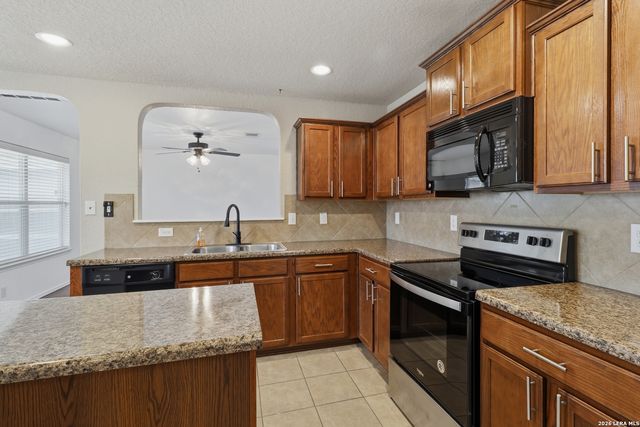 714 Sanderling, San Antonio, TX 78245