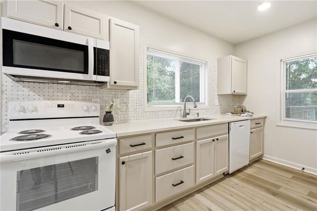 1604 N 9th Street, Kansas City, KS 66101