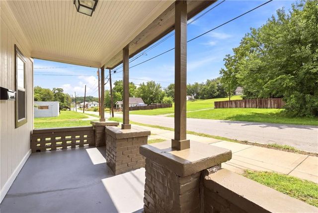 1604 N 9th Street, Kansas City, KS 66101