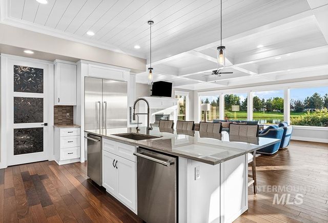 2031 W Island Green Ct, Meridian, ID 83646