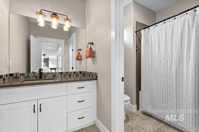 2031 W Island Green Ct, Meridian, ID 83646