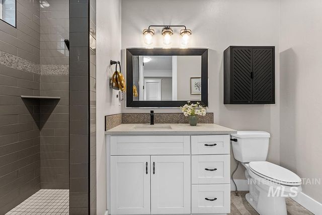 2031 W Island Green Ct, Meridian, ID 83646