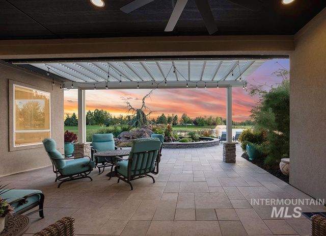 2031 W Island Green Ct, Meridian, ID 83646