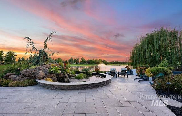 2031 W Island Green Ct, Meridian, ID 83646