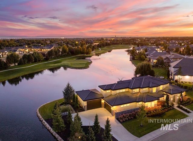 2031 W Island Green Ct, Meridian, ID 83646