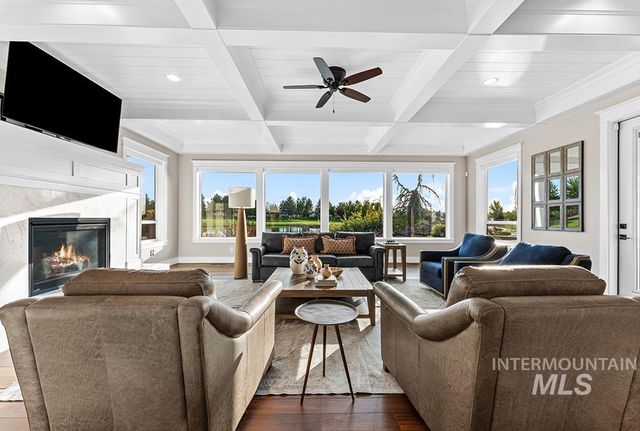 2031 W Island Green Ct, Meridian, ID 83646