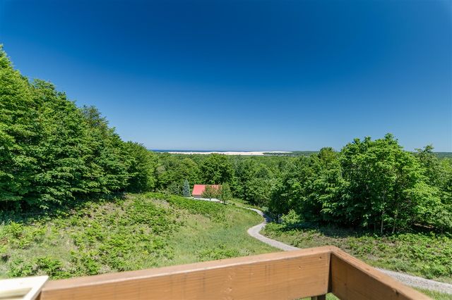 8562 W Woodridge Drive, Mears, MI 49436
