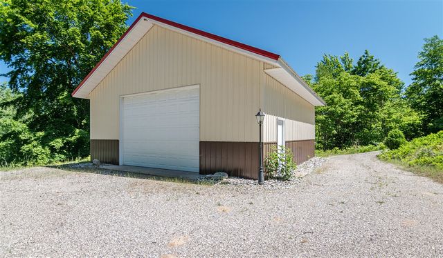 8562 W Woodridge Drive, Mears, MI 49436