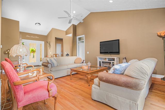 8562 W Woodridge Drive, Mears, MI 49436