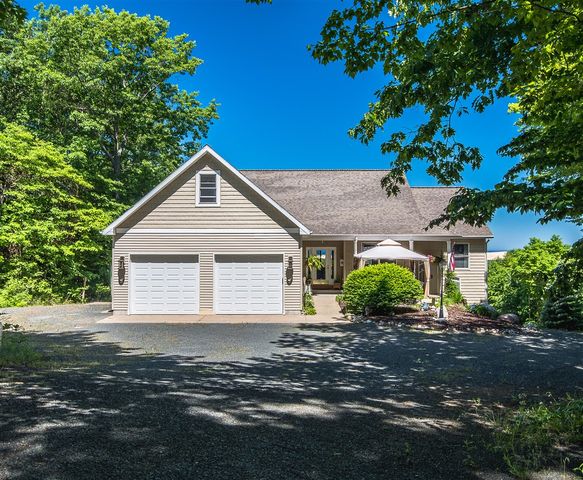 8562 W Woodridge Drive, Mears, MI 49436