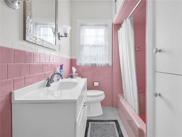 33 Governor Street, Cranston, RI 02920