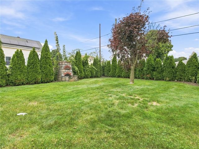 33 Governor Street, Cranston, RI 02920