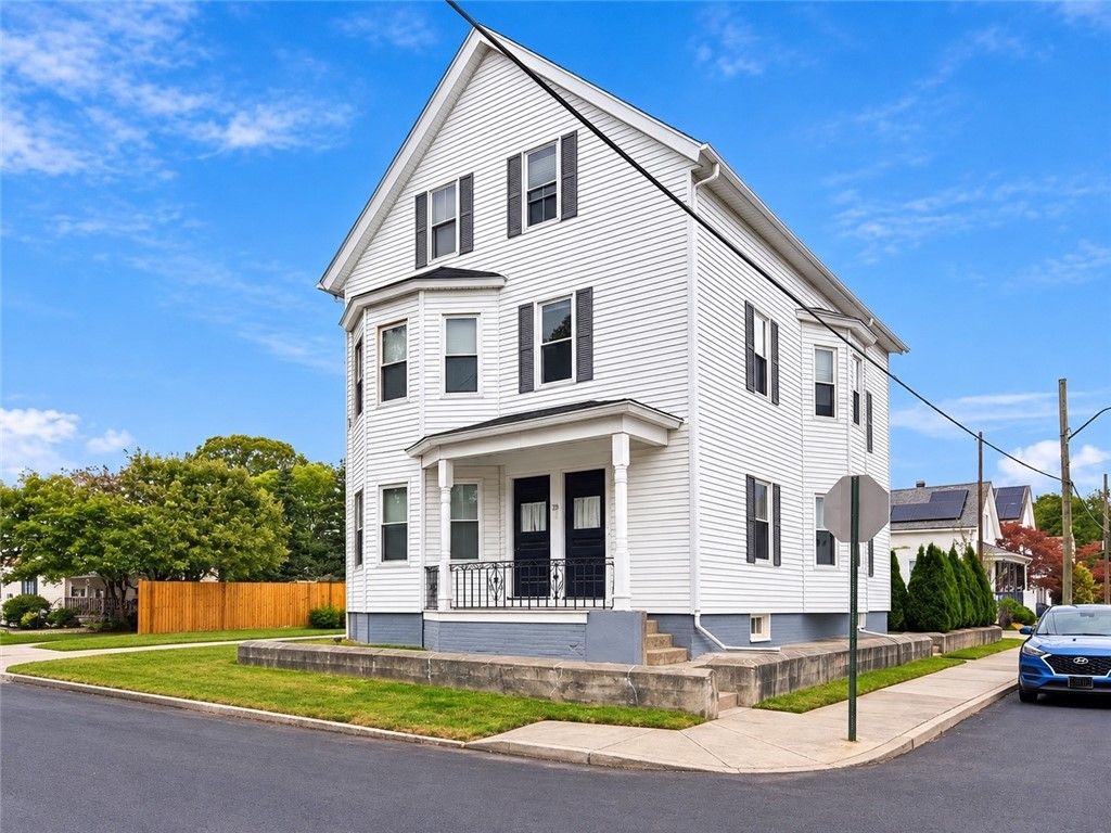 33 Governor Street, Cranston, RI 02920