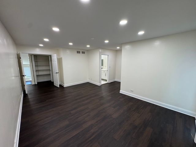 19W286 Governors Trail 0, Oak Brook, IL 60523