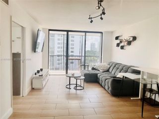 3301 N Country Club Drive 712, Aventura, FL 33180