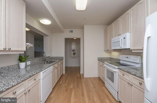 485 HARBOR SIDE ST #710, Woodbridge, VA 22191