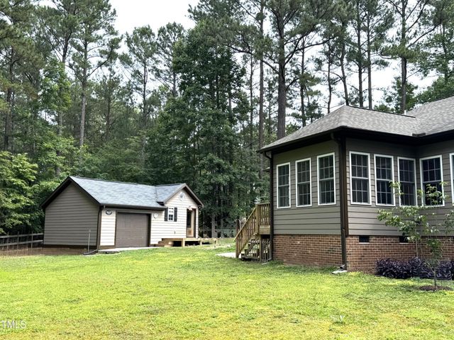 105 Perry Lane, Zebulon, NC 27597
