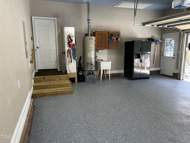 105 Perry Lane, Zebulon, NC 27597