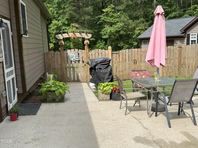 105 Perry Lane, Zebulon, NC 27597