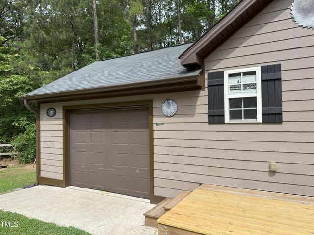 105 Perry Lane, Zebulon, NC 27597