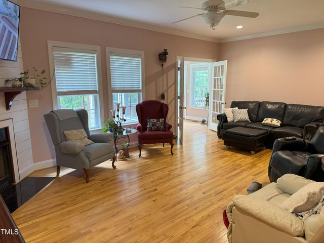 105 Perry Lane, Zebulon, NC 27597