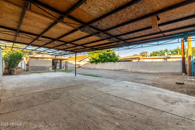 2515 E Adams Street, Phoenix, AZ 85034