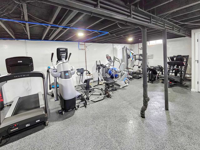 19245 Eldridge Lane, Southfield, MI 48076