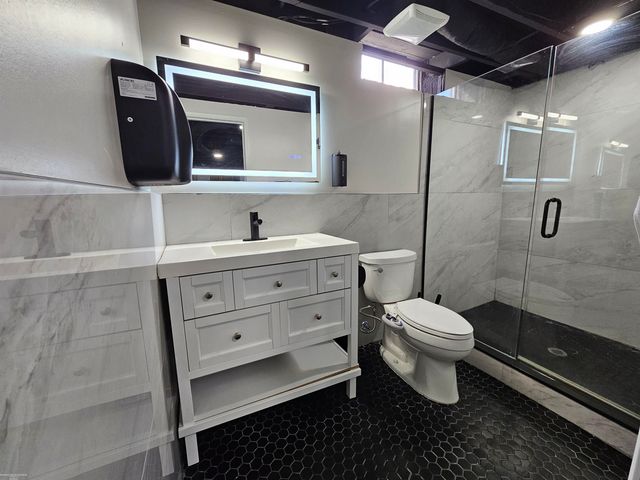 19245 Eldridge Lane, Southfield, MI 48076