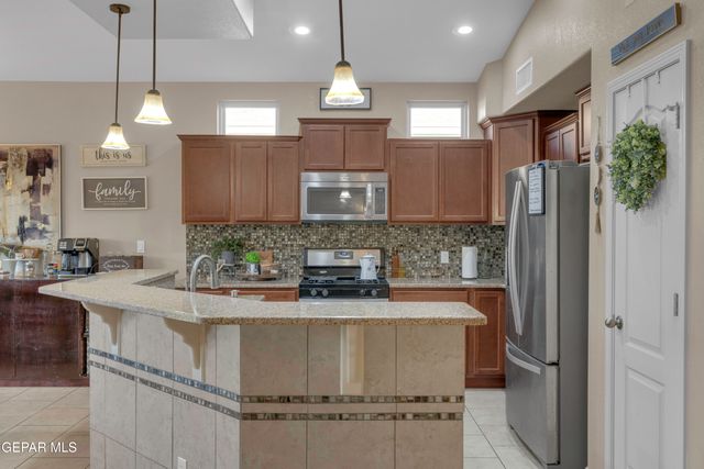 14545 Long Shadow Avenue, El Paso, TX 79938