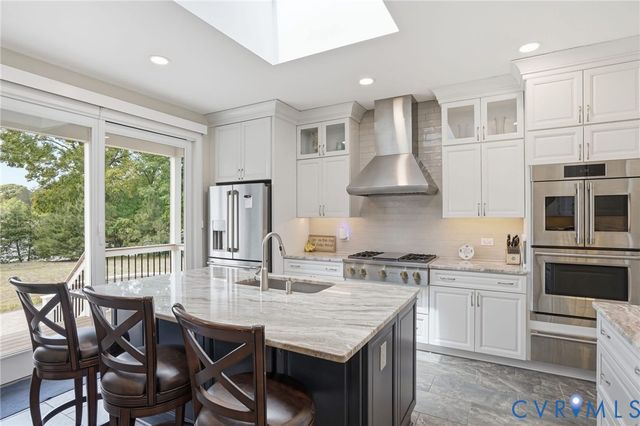 501 Glebe View Ln, Lottsburg, VA 22511