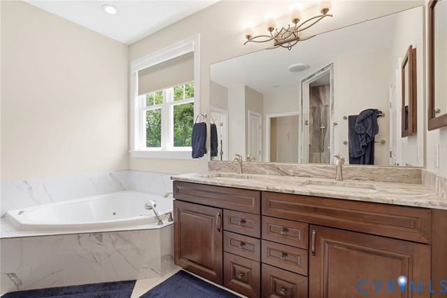 501 Glebe View Ln, Lottsburg, VA 22511