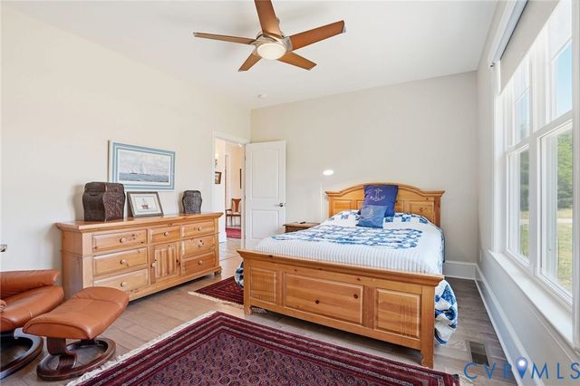 501 Glebe View Ln, Lottsburg, VA 22511