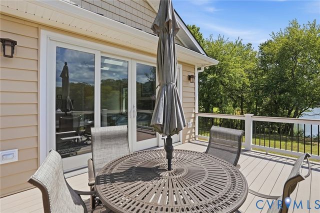 501 Glebe View Ln, Lottsburg, VA 22511