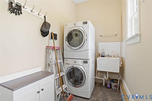 501 Glebe View Ln, Lottsburg, VA 22511