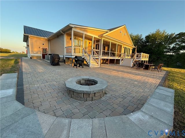 501 Glebe View Ln, Lottsburg, VA 22511