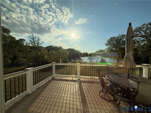 501 Glebe View Ln, Lottsburg, VA 22511