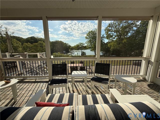 501 Glebe View Ln, Lottsburg, VA 22511